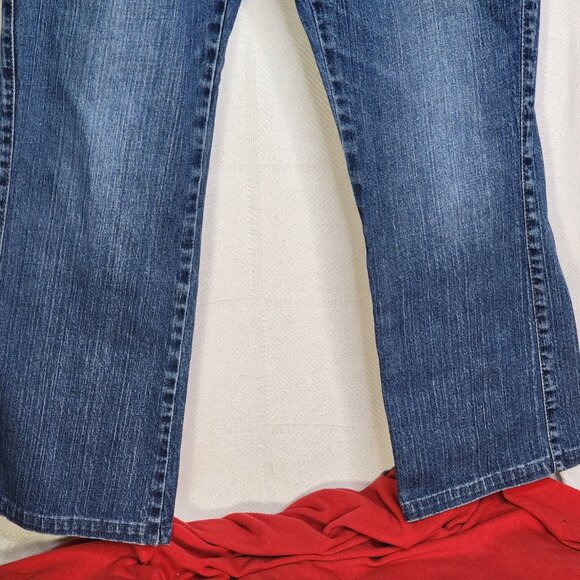 Lee National Denim Day Med Wash Breast Cancer Awareness Pink Stitch Jeans 8 MED - Picture 6 of 16